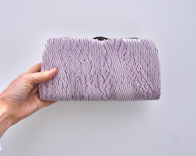 Japanese Kimono Clutch – Elegant Silk Purse with Traditional Pattern – Evening Bag – Vintage Style - Clutch Bag - sustainable fashion