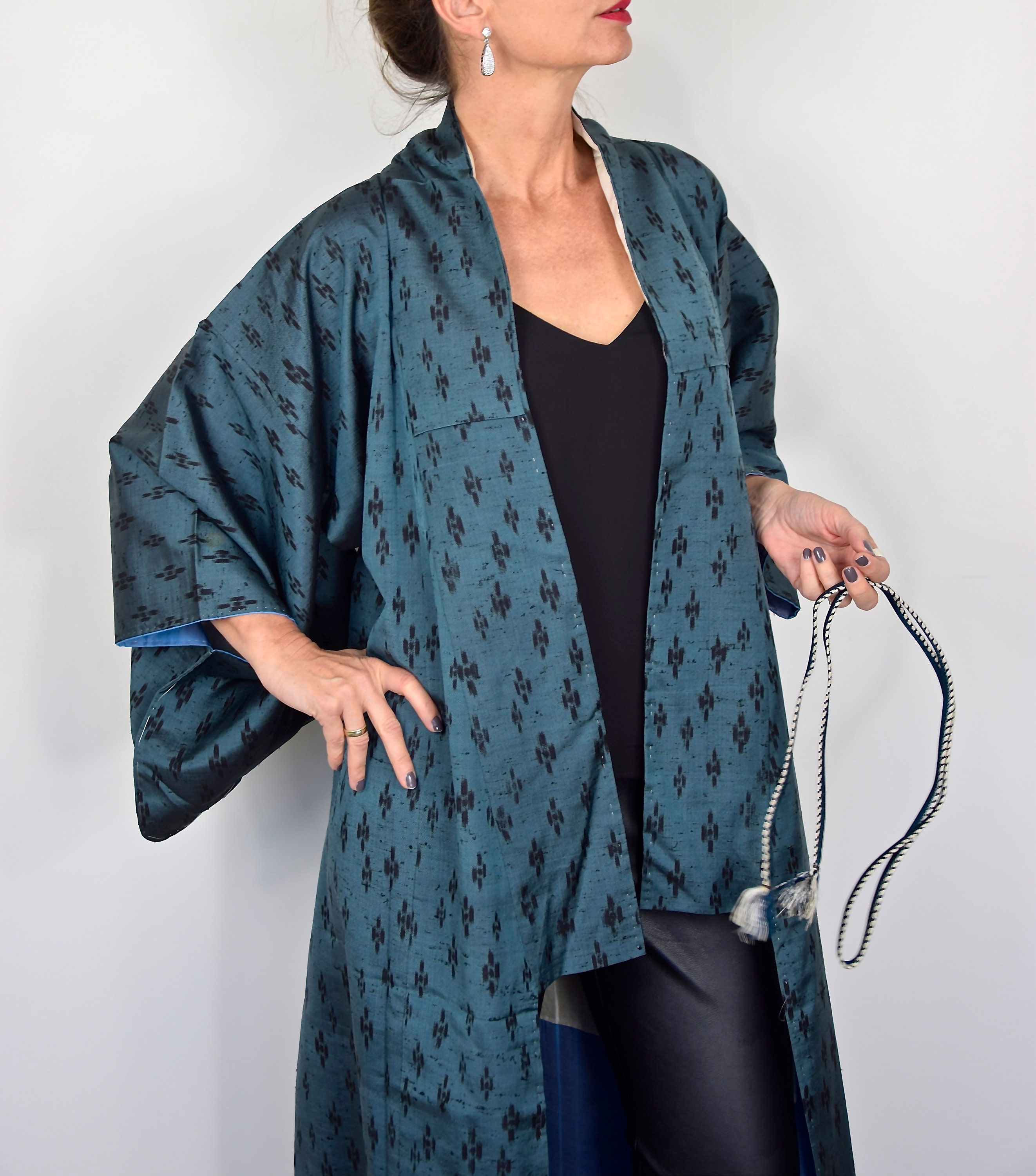 Vintage Kimono Ikat blue, unisex with Belt, Kimono Robe, Coat, Boho