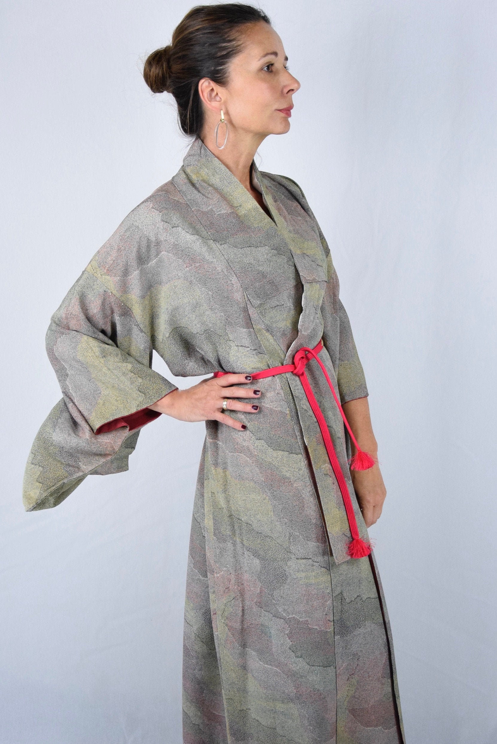 Elegant cleaned Japanese Vintage Kimono including Belt, Obijime belt