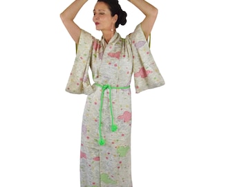 Kimono Robe made of  high quality silk with Shiori Batik accents including silk belt, big size