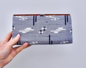 Japanese Kimono Clutch – Elegant Silk Purse with Traditional Pattern – Evening Bag – Vintage Style - Clutch Bag - sustainable fashion