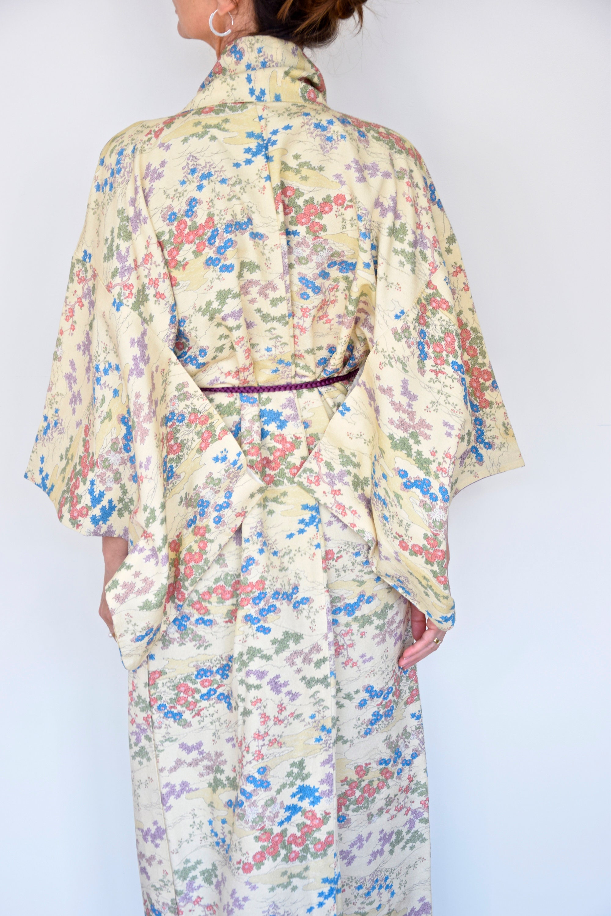 Japanese Vintage Kimono Robe Silk with flower pattern, Spring Kimono