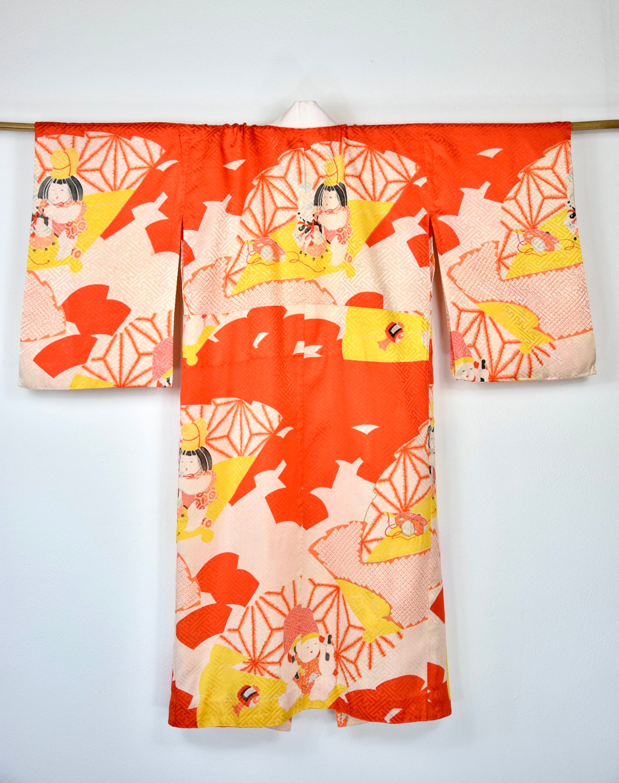 Antique Japanese Vintage Kimono in sun coloured silk, Silk Coat ...