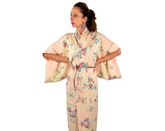 Japanese Vintage Kimono Robe in Pastell colours with Obijime belt /  Silk Gown / sexy Lounge Wear / KimonoMädchen