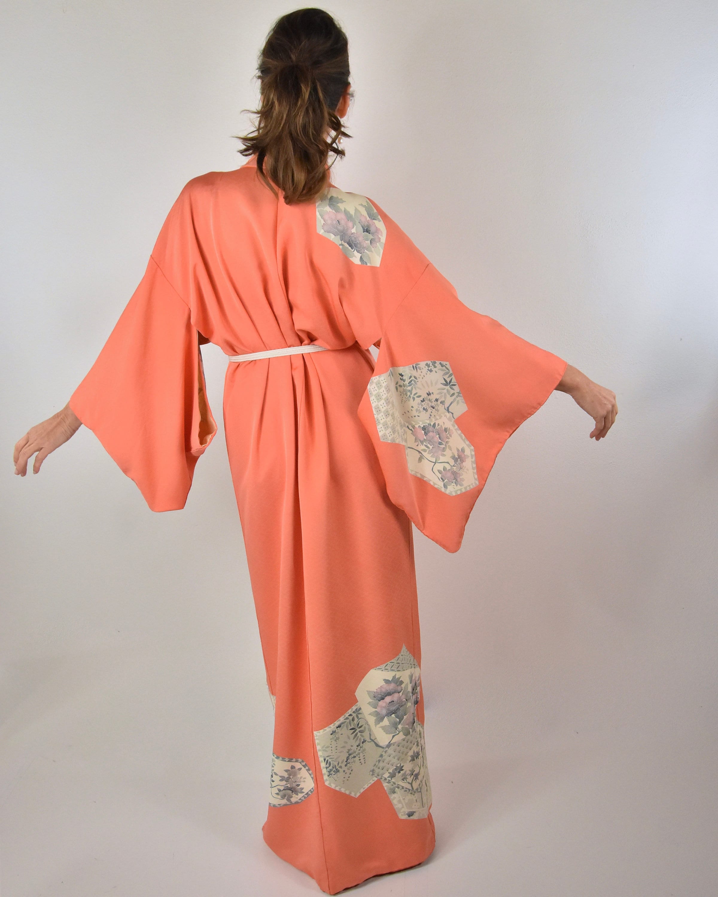 Japanese Vintage Kimono Robe in orange pink with silk belt