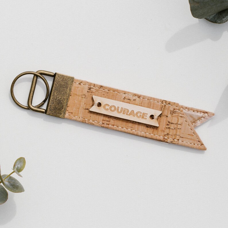 EXPLORER keychain luggage tag // Natural Cork // COURAGE keychain image 1