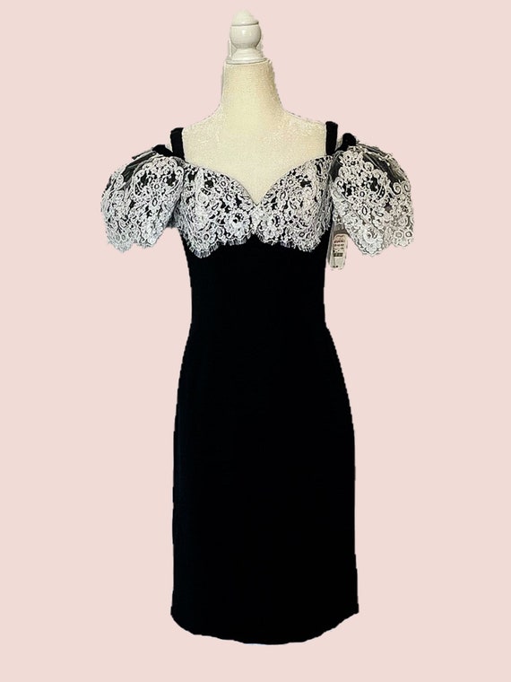 1980s Victor Costa Crepe Puff Sleeve Lace Black a… - image 1