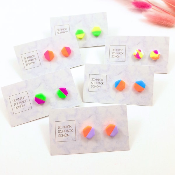 Mini Neon Ohrstecker. Neon Hexagon Ohrringe. Ohrstecker Neon. Neon Ohrringe. Neon Schmuck. Geschenk Freundin. Schnick Schnack Schön.