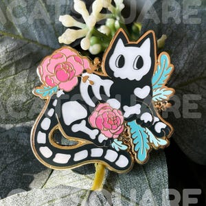 Floral Skeleton Kitty Glow in the Dark Hard Enamel Pin | Kawaii Halloween Cat Lapel Pin | Cute Spooky Art Pin