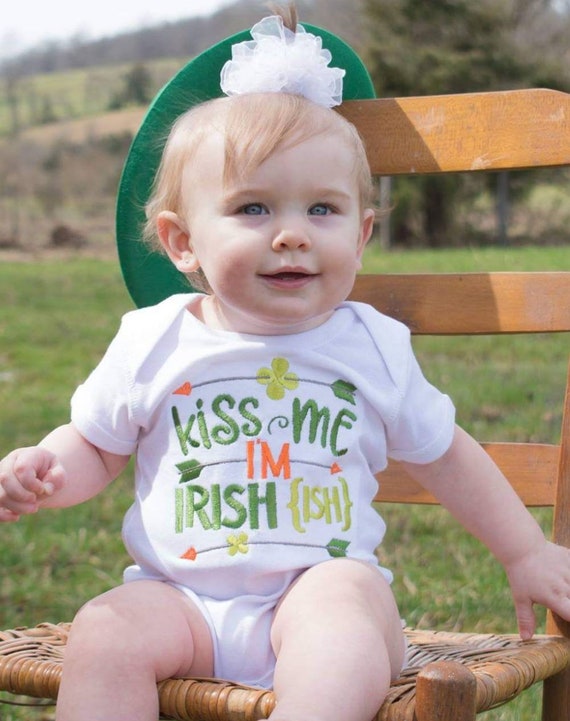 Kiss Me Bodysuit Baby/'s 1st St Patrick/'s Day Baby/'s 1st Bodysuit Irish-ish Bodysuit St Patrick/'s Day Bodysuit