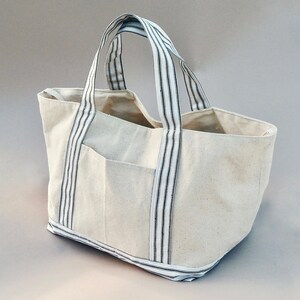 Small Pocket Tote Bag | PDF Sewing Pattern & Tutorial | Instant Digital Download | Easy Sewing Project | Reversible Canvas Tote Bag Pattern image 6