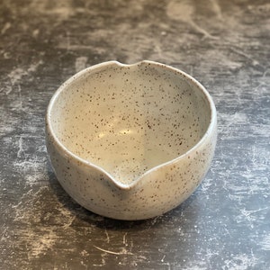 Handmade Speckled White Pouring Bowl with Spout & Thumb Rest ~ Large Artisan Ceramic Chawan ~ Katakuchi