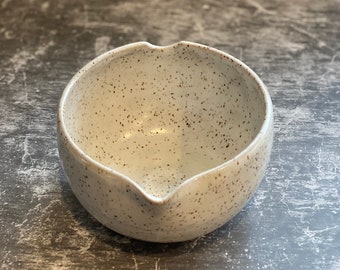 Handmade Speckled White Pouring Bowl with Spout & Thumb Rest ~ Large Artisan Ceramic Chawan ~ Katakuchi