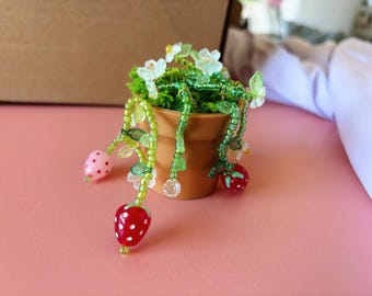 Mini plante en perles de verre à fraises – Fait main