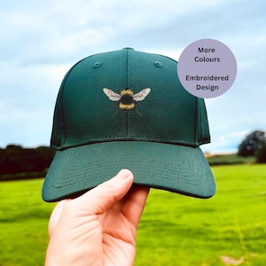 Bee Embroidered cap. Bumblebee embroidered gift ideas. Baseball cap for bee lovers. Baseball Cap for Nature Enthusiasts. Unisex cap