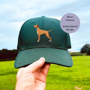 Vizsla embroidered baseball hat. Vizsla dog embroidered  gift ideas. Embroidered accessories for dog walkers. Dog mum and dog dad gifts.