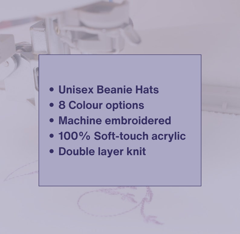 Puede incluir: Gorros unisex en 8 colores, bordados a m&aacute;quina con un tejido de acr&iacute;lico suave al tacto. Doble capa de tejido para calidez y comodidad.