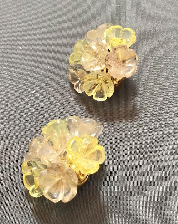 Hobe Flower Earrings View 2