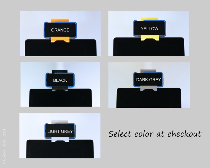 K&ouml;nnte beinhalten: Produktpr&auml;sentation mit f&uuml;nf Farboptionen: Orange, Gelb, Schwarz, Dunkelgrau und Hellgrau. Jede Farbe wird auf einer schwarzen rechteckigen Form angezeigt, mit dem Farbnamen in einem blau umrandeten Rechteck. Der Text "Select color at checkout" ist ebenfalls vorhanden.