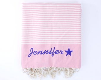 Toalla turca personalizada, toalla de playa monograma personalizada, toalla de regalo de boda bordada, regalo de dama de honor