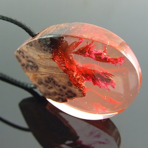 pressed flower resin wood necklace,  gift for her,flower jewelry,necklace gift idea,spring,terrarium pendant,dried flower