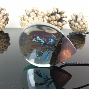Terrarium necklace, dried flower necklace, pressed flower