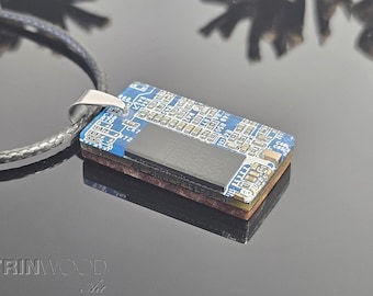 Collar de placa de circuito impreso, resina de madera, joyería de placa base reciclada, collar elegante para geeks, tecnología portátil, regalo de computadora, programador de computadoras