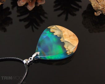 Northern lights necklace,Wood Resin Pendant,Aurora borealis jewelry,Resin Wood Pendant,Wood Resin Jewelry,Unique gift,Handmade wood pendant
