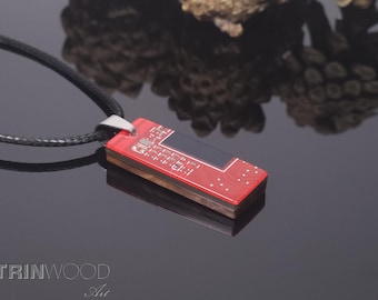 Colar de placa de circuito, resina de madeira, joias de placa-mãe reciclada, colar geek chic, tecnologia vestível, presente de computador, programador de computador