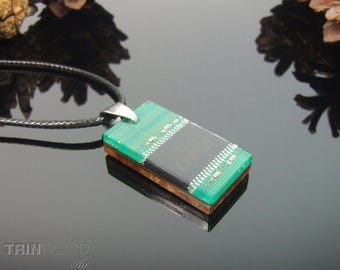 Collar con placa de circuito, regalo de computadora, resina de madera, joyería de placa base reciclada, collar elegante para geeks, tecnología portátil