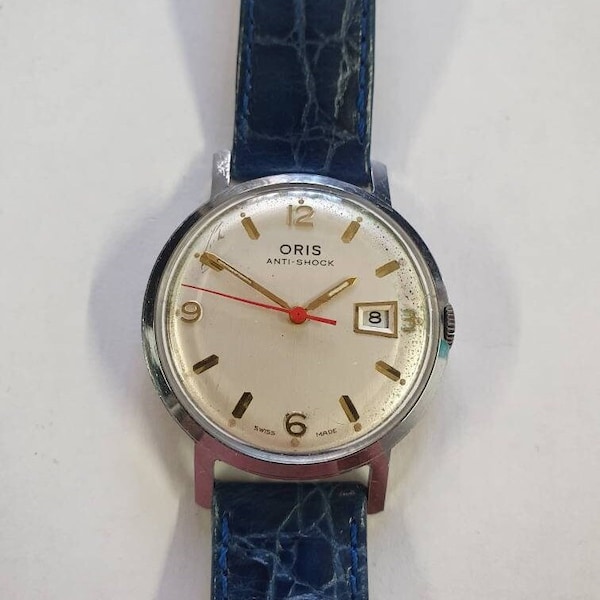 Vintage Gents Oris Manual Wind Watch from 1960s, Date Window, Red Seconds Hand,  Keeps Great Time.