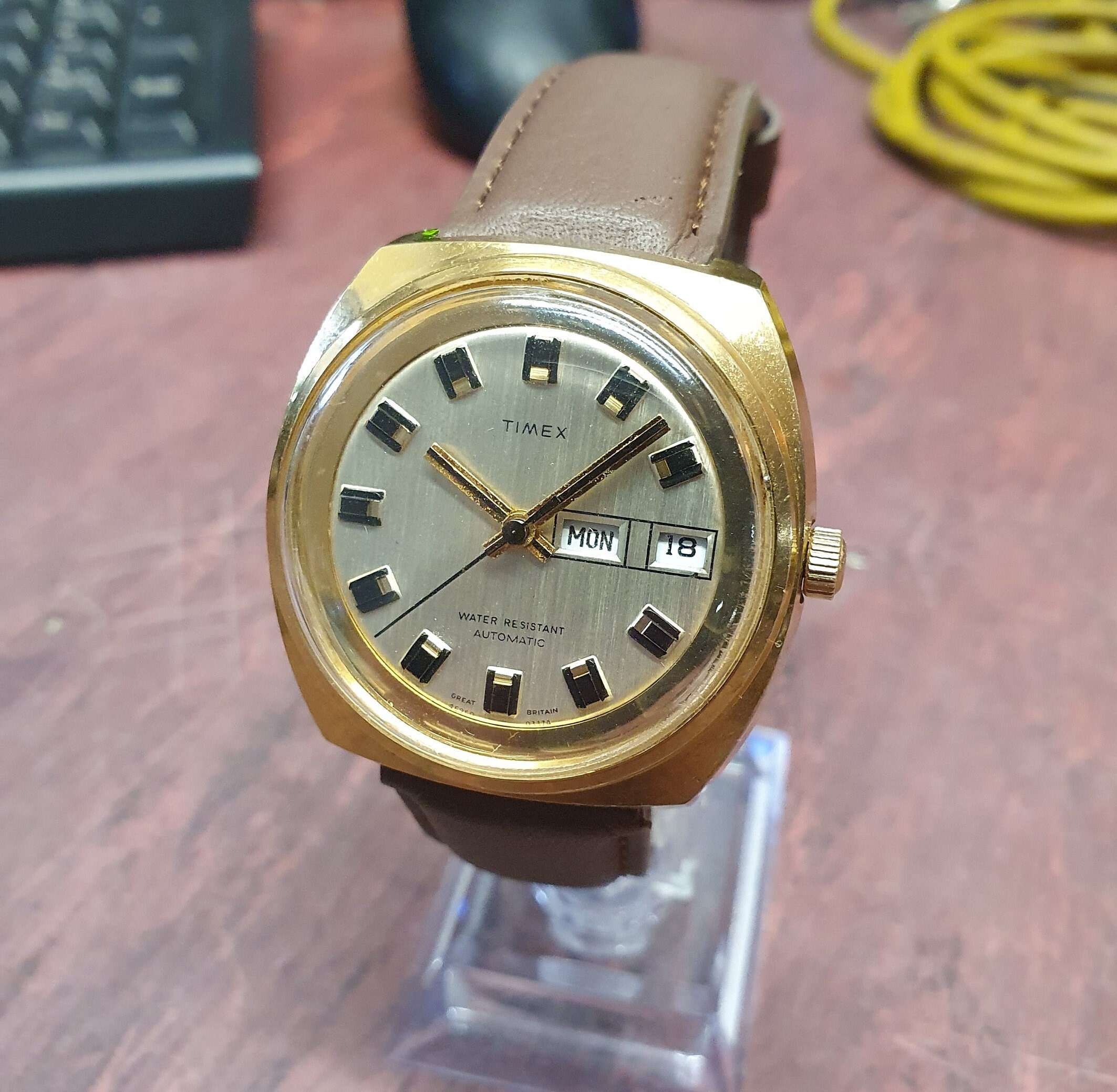 Reloj automatico para caballero Timex Viscount raro vintage 1973 mantiene el buen tiempo cristal pulido cara limpia. Correa Timex nueva excelente estado. Etsy Mexico