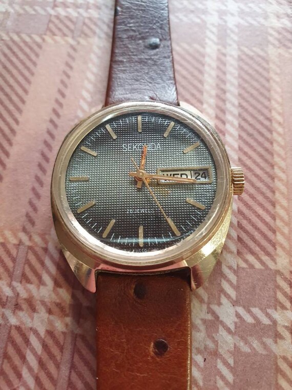 Sekonda wind up watch sale