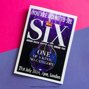 Six-onthullingskaart en -badge / Six-wenskaart