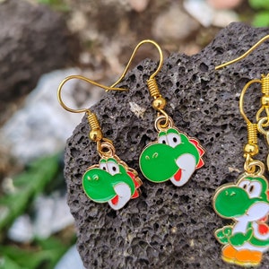 Yoshi the little dinosaur earrings têtes de Yoshi