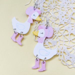 “The chicest of geese” earrings