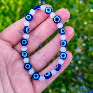 Elastic evil eye protection bracelet ~ blue and white