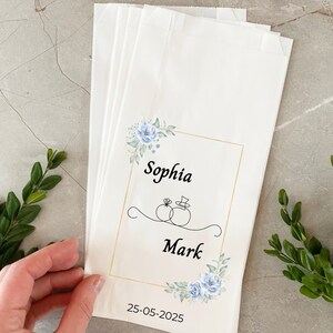 Sacchetti per bomboniere personalizzate per matrimonio – Bomboniere personalizzate stampate per gli ospiti / Elegante design floreale con nomi e data del matrimonio