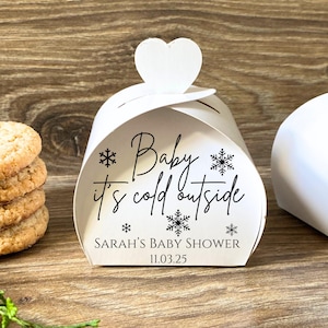 50 scatole regalo per baby shower "Baby It's Cold Outside" / Imballaggio ecologico personalizzato con stampa e fiocchi di neve / Spedizione gratuita disponibile