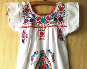 Embroidered mexican baby dress, Oaxaca baby dress, vestido bordado mexicano, mexican outfit baby.