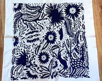 Mexican embroidered canvas, canvas embroidered in tenango, textile tenango design, tenangos, mexican home decoration, home decoration.