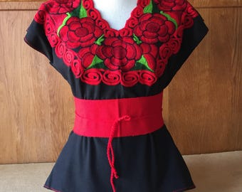 Mexican blouse, Oaxaca top, Mexican blouse, mexican traditional textiles, mexican outfit, mexican fashion.