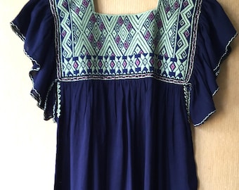 Mexican blouse, made with loom, Chiapas region, Mexican blouse made with loom, mexican outfit,