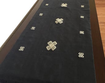 Mexican table runner made with loom, San Andres Chiapas region, Mexican table runner, home and living ideas, gift ideas.
