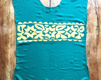 Mexican embroidered blouse, Oaxaca region, Mexican embroidered blouse, mexican traditional textiles, mexican outfit, mexican fashion.