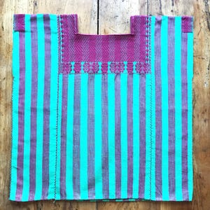 Mexican huipil / blouse, made with loom, Chiapas region, Mexican blouse made with loom, mexican outfit,