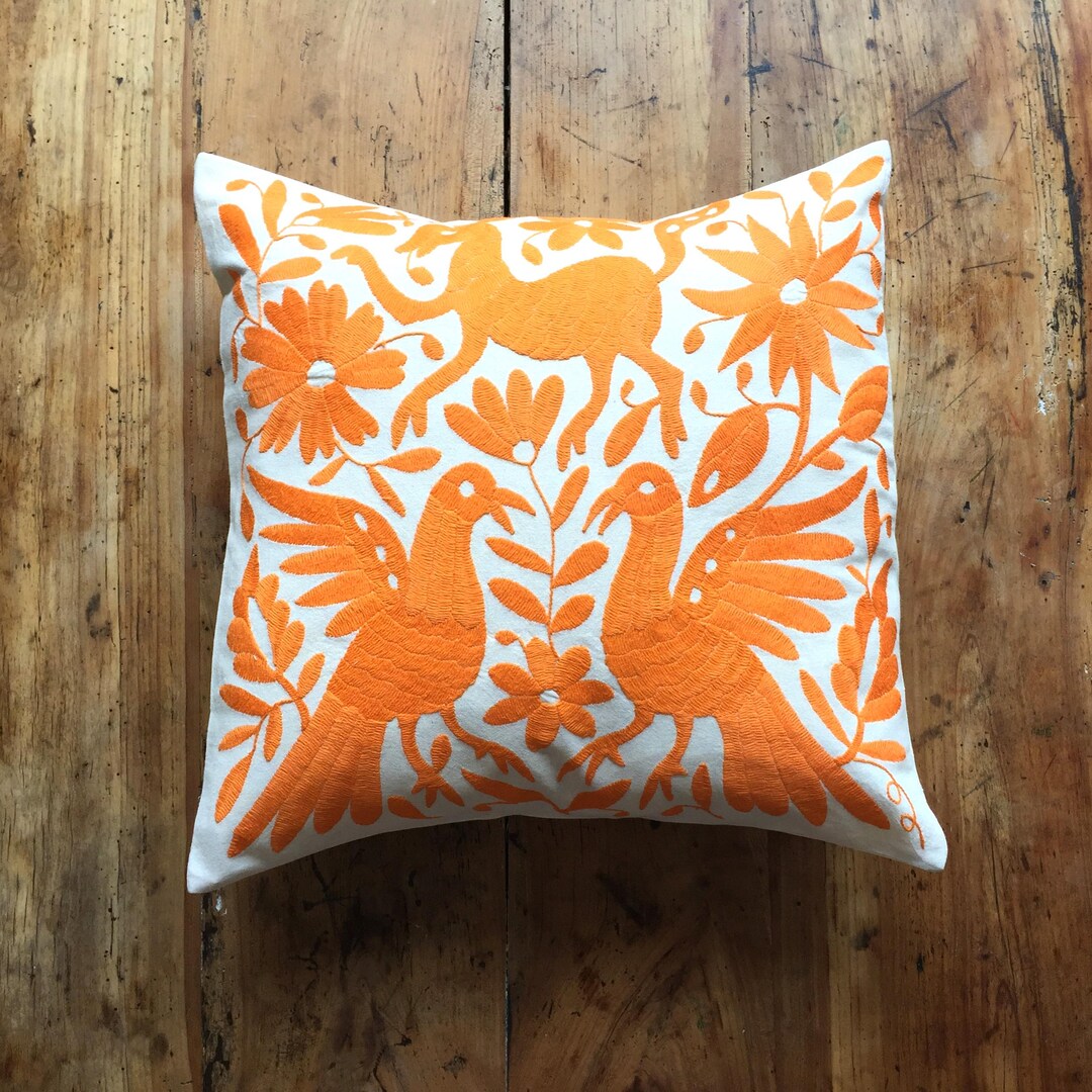 メキシコの刺繍入りクッションカバー、イダルゴ地方、刺繍入り