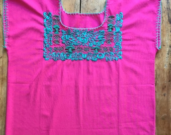 Mexican embroidered blouse, Oaxaca region, Mexican embroidered blouse, mexican traditional textiles, mexican outfit, mexican fashion.