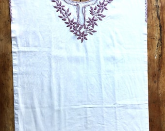 Mexican embroidered blouse, Oaxaca region, Mexican embroidered blouse, mexican traditional textiles, mexican outfit, mexican fashion.