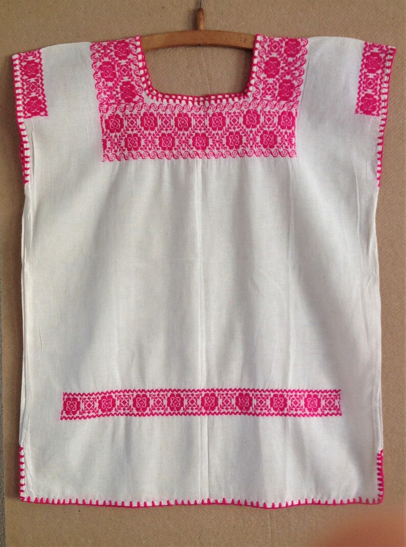 Embroidered mexican top mexican outfit. blusa bordada mexicana mexican  fashion Otomi design top net-impulse Women's Clothing Clothing